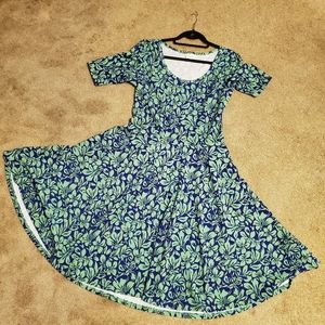 Festive LulaRoe Nicole Dress NWOT